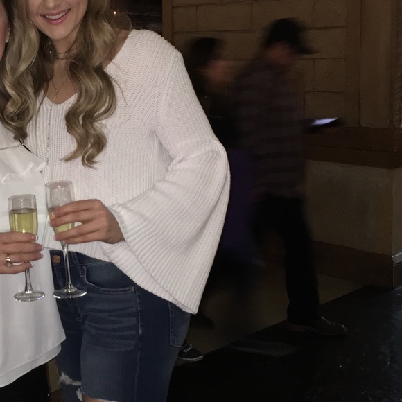 White Free People crop top with flowing sleeves. - Picture 3 of 3